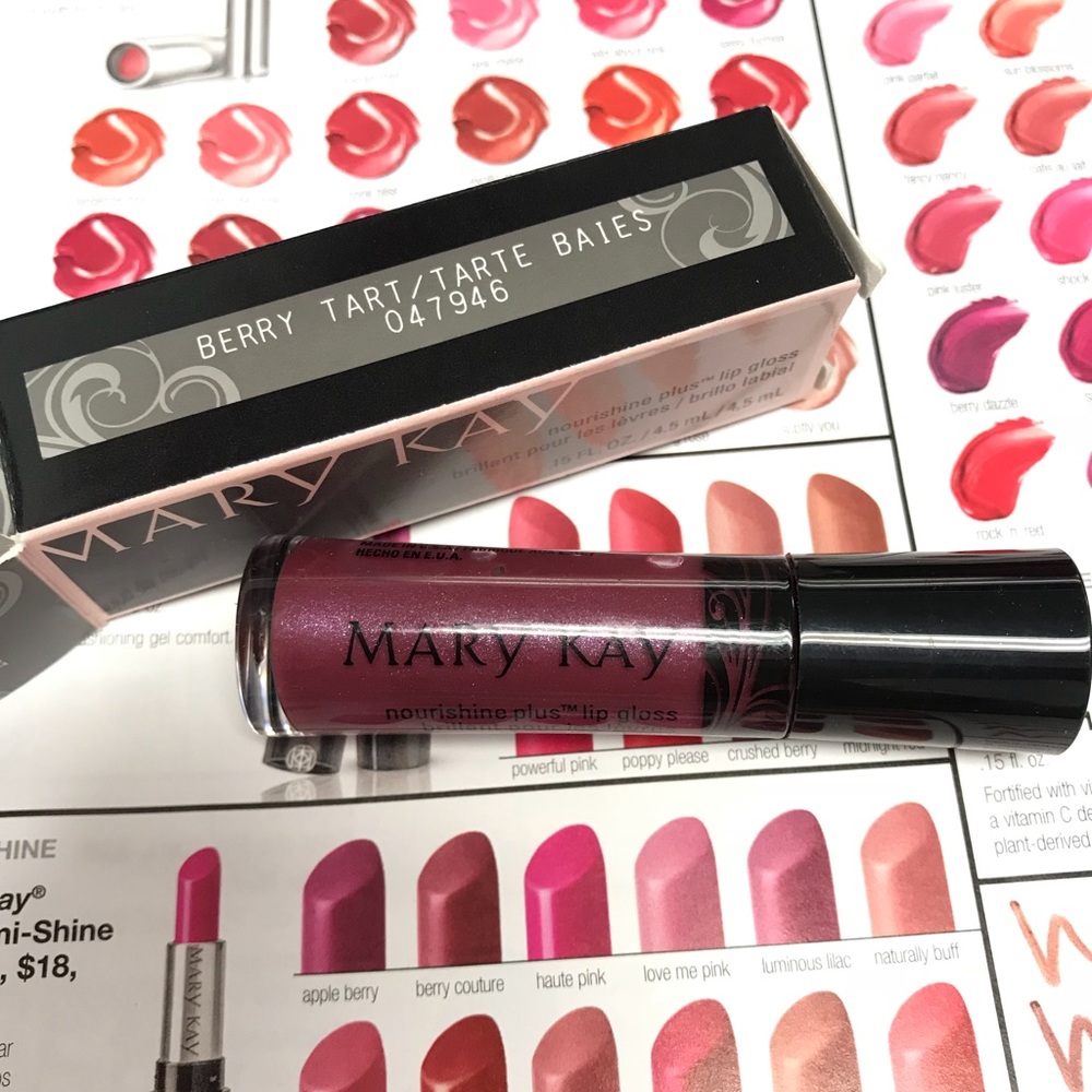 NWT MaryKay NouriShine Plus Lip Gloss!